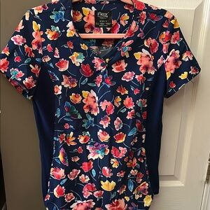 Women's Floral Scrub Top - Multicolor